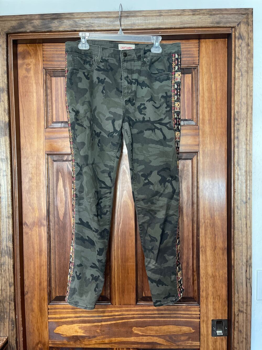 Driftwood Jackie Sedona chinos size 31